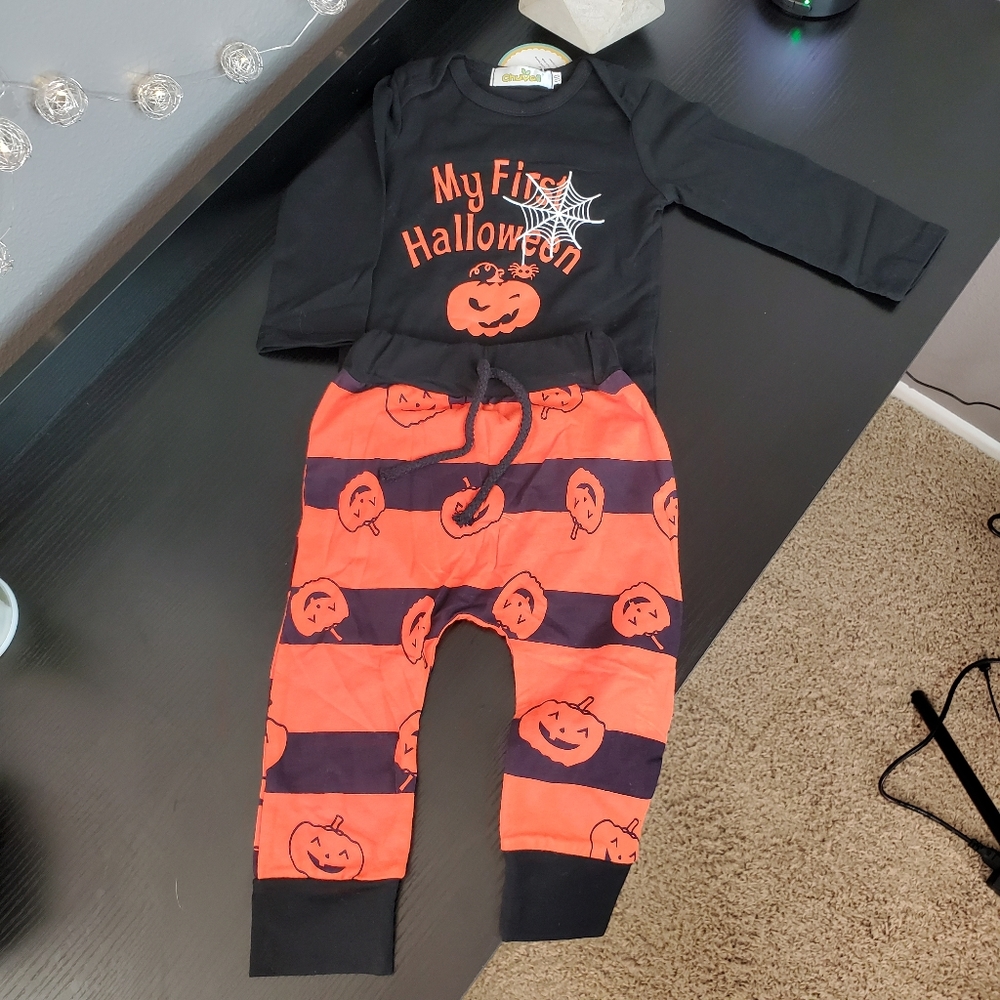 🏝Baby halloween onesie with pants🏝